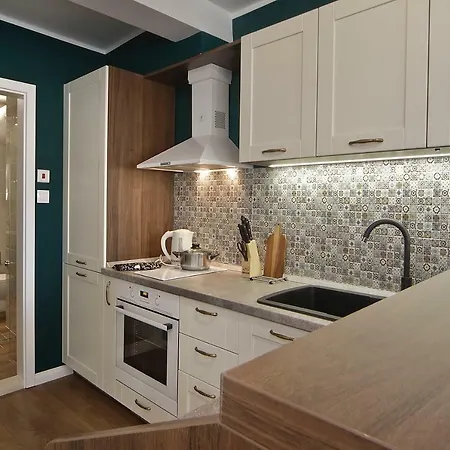 Momenti&colori アパート ソフィア